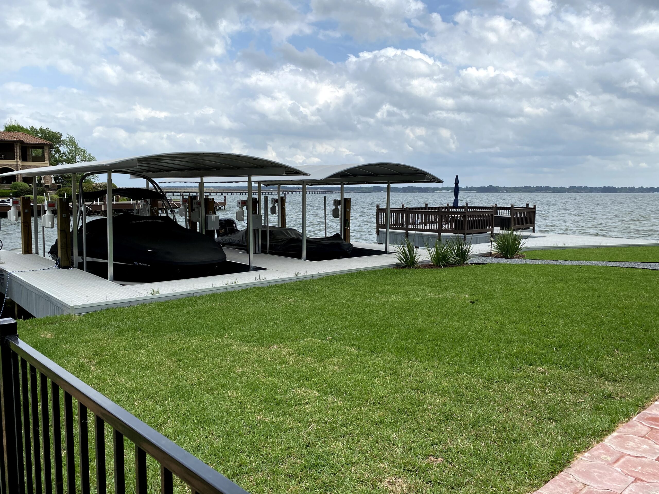 boat house construction